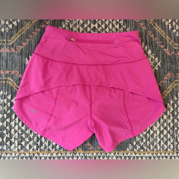 Lululemon Speed Up 2.5 Inch Short Size 2 Sonic Pink - Picture 5 of 6